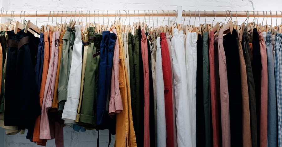 Ako sa starať o oblečenie, aby vám vydržalo čo najdlhšie? 